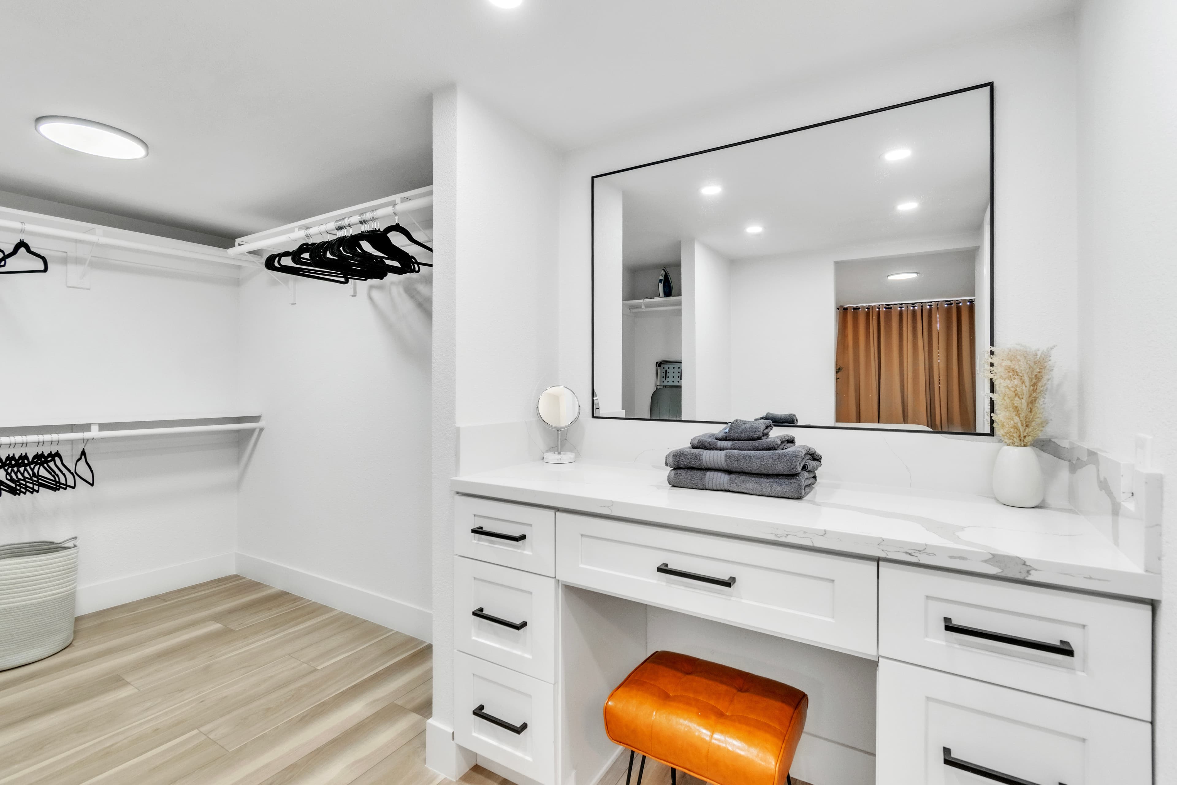 Close to Strip | Lux 2 bed 2 bath 5