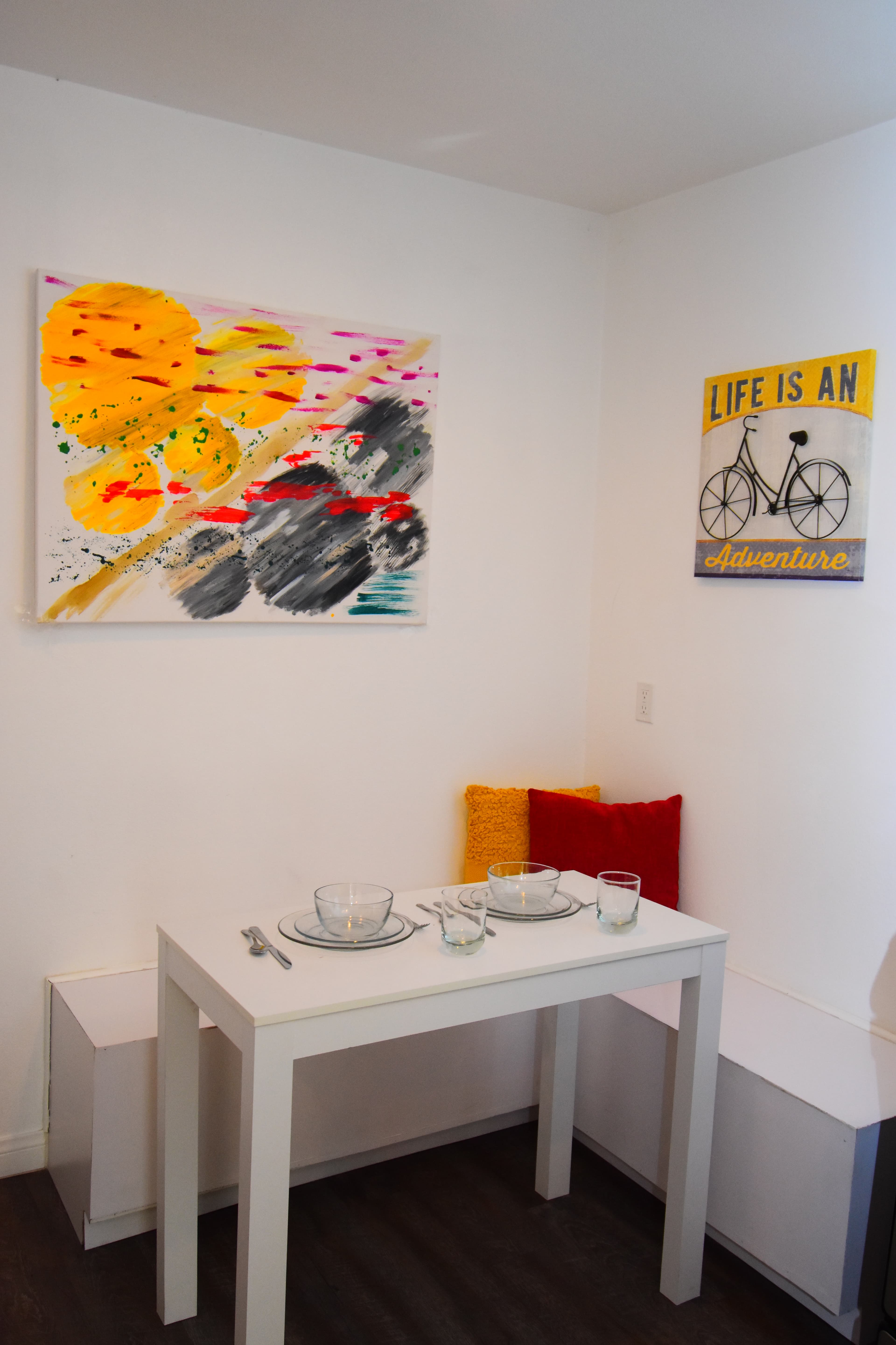 Baby B Bungalow by Fremont Street 4