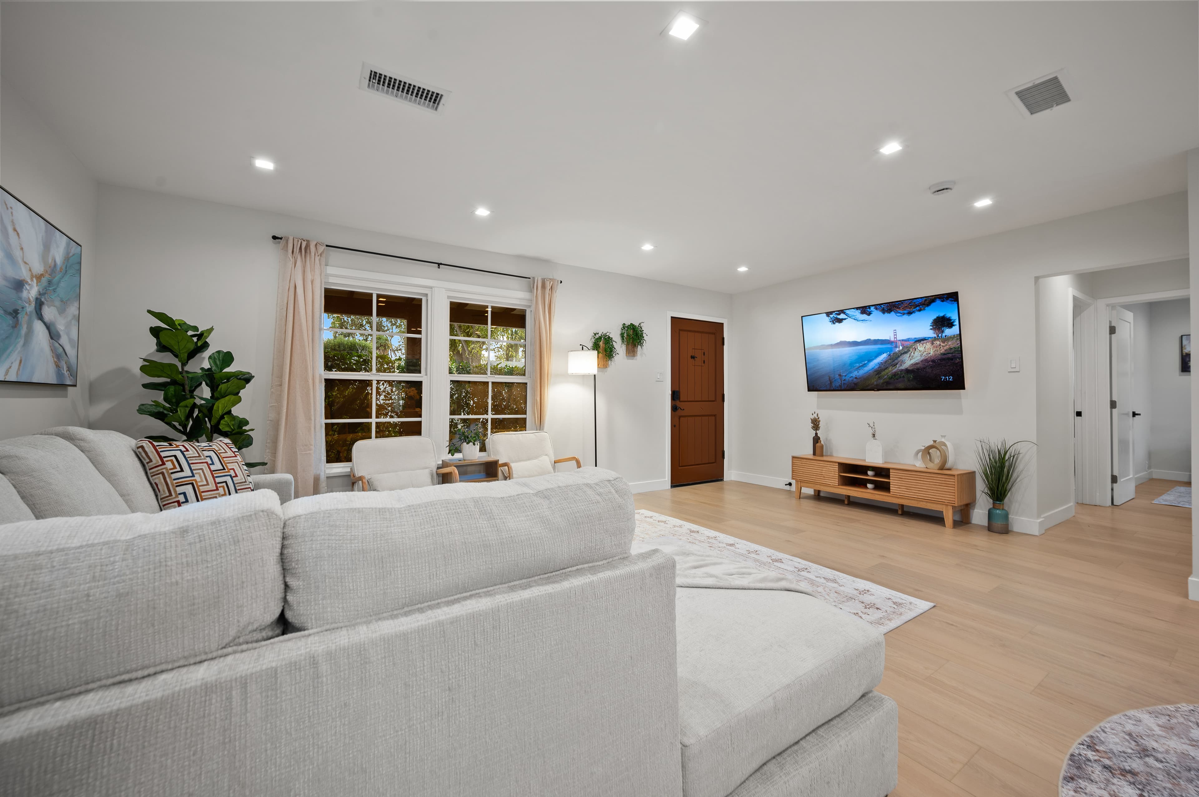 Modern Organic 2BR 2BA - Pool/Patio 3