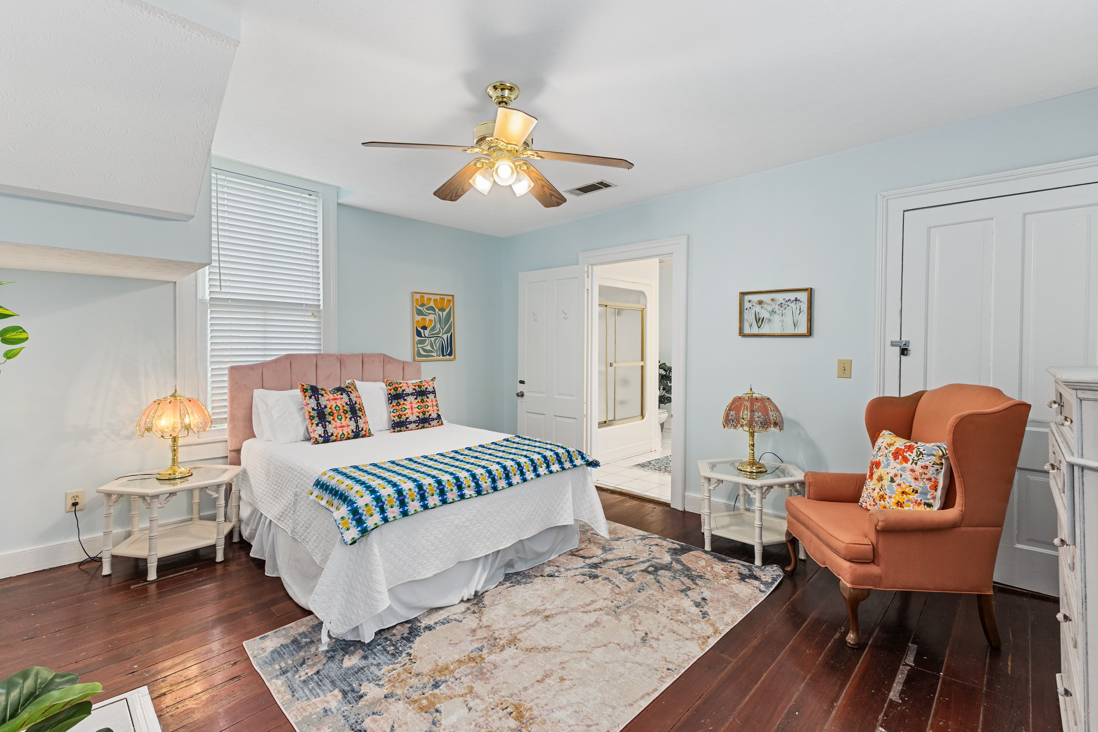 Bright Historic Uptown Retreat  2