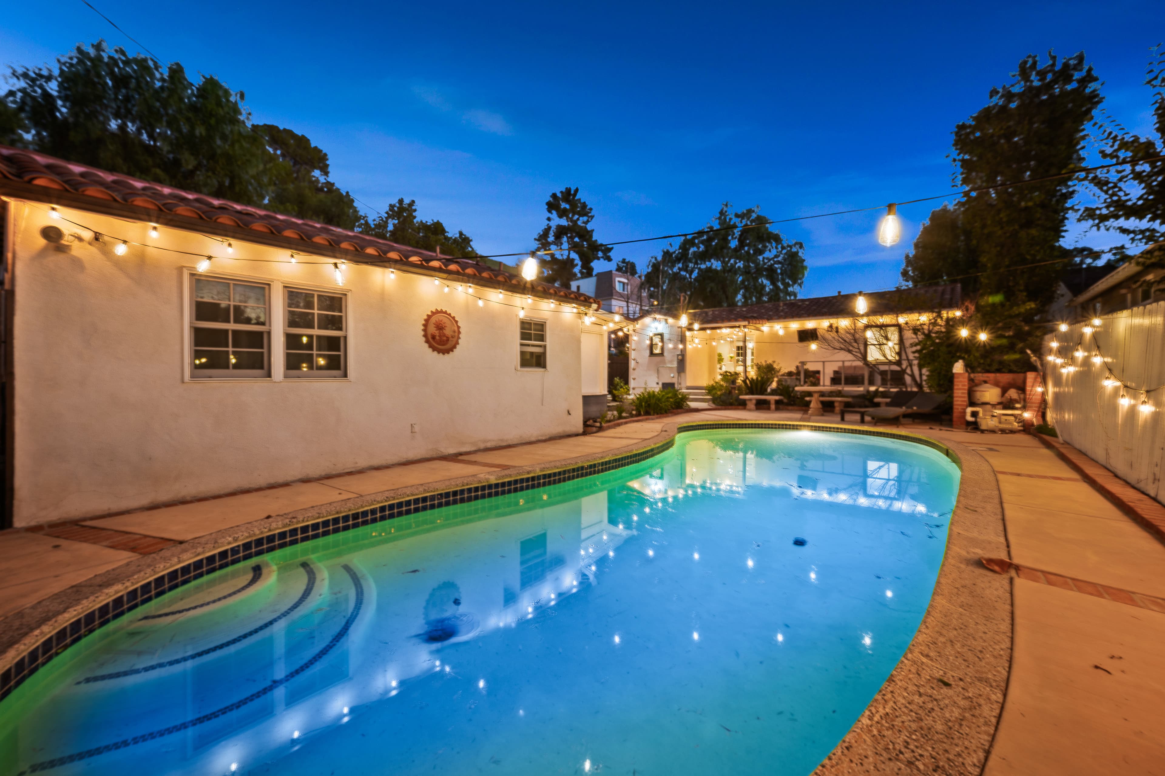 Modern Organic 2BR 2BA - Pool/Patio 2