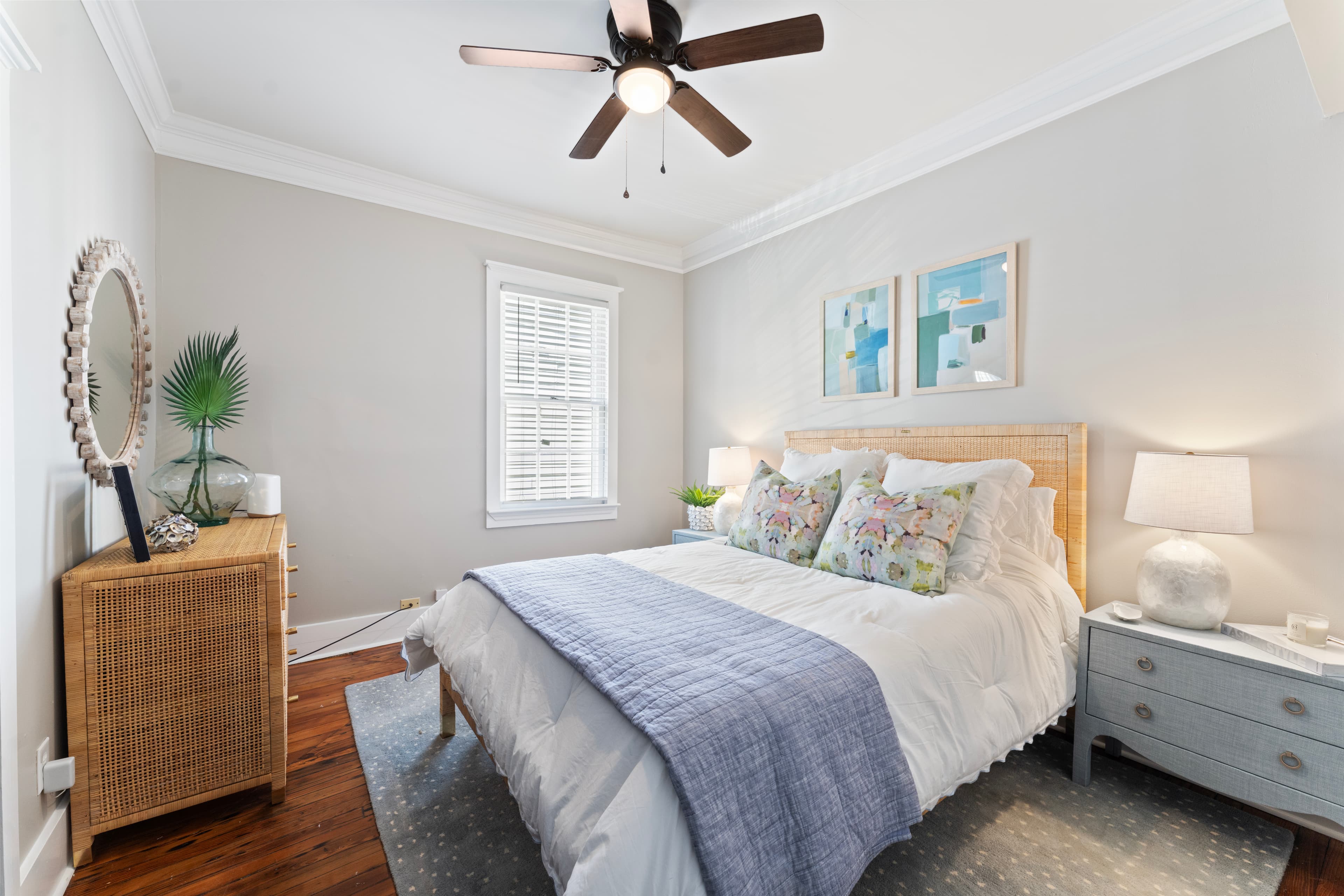 Charming Downtown Charleston Condo 4