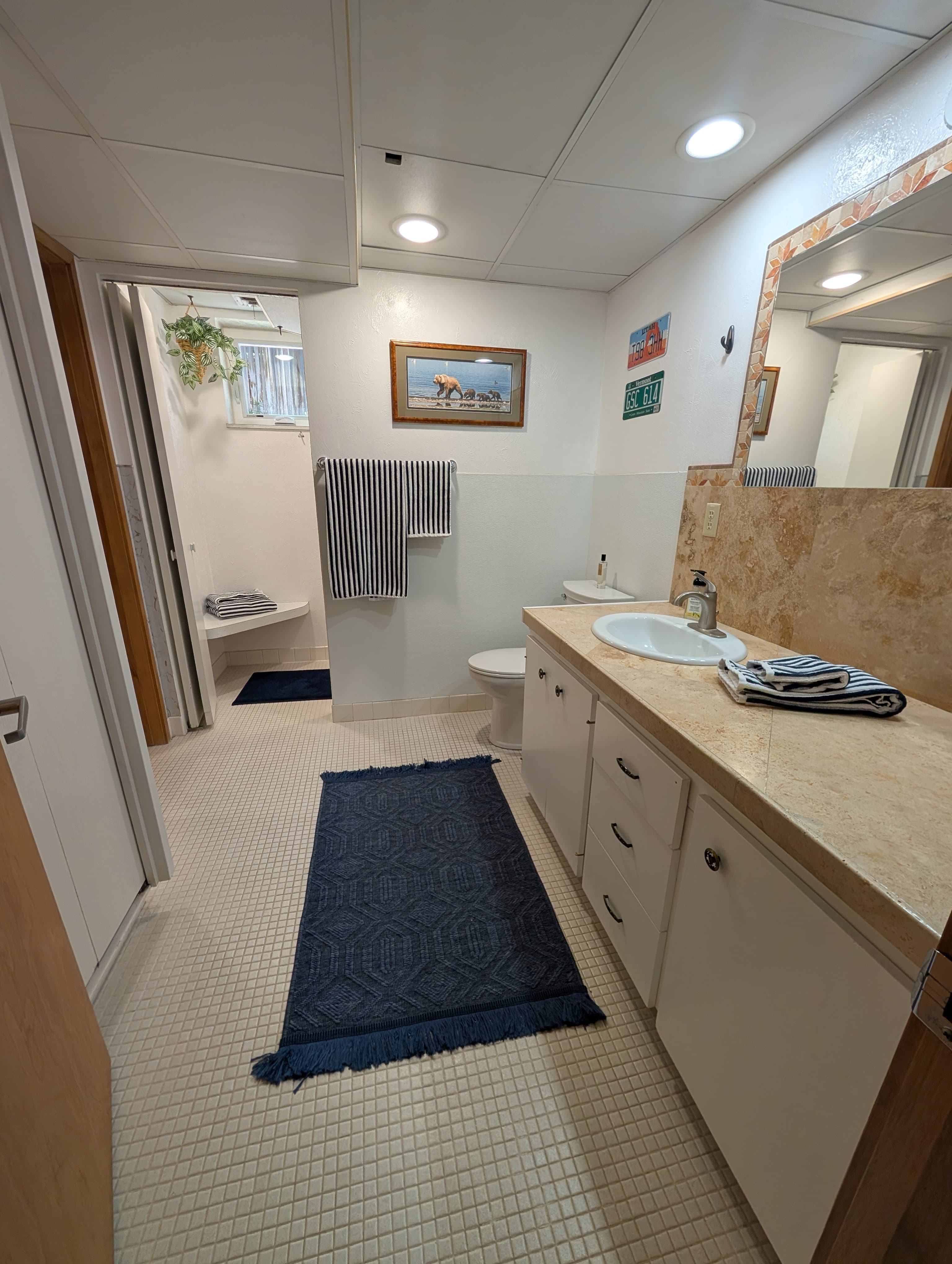 Bright 1BR Walk-Out w/ Flex Space  4