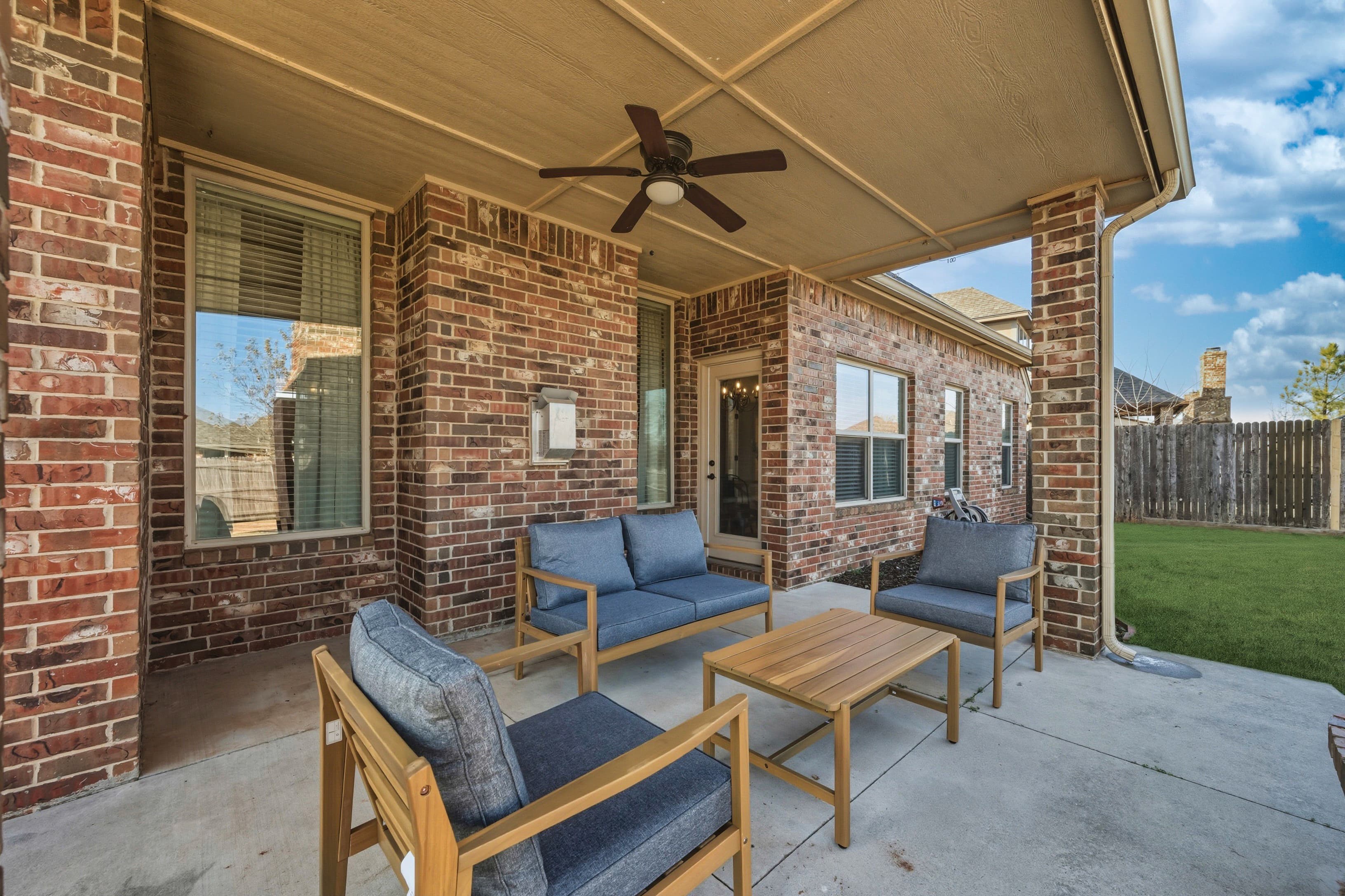 Family-Friendly 4BD -2.5 Bath Home 5