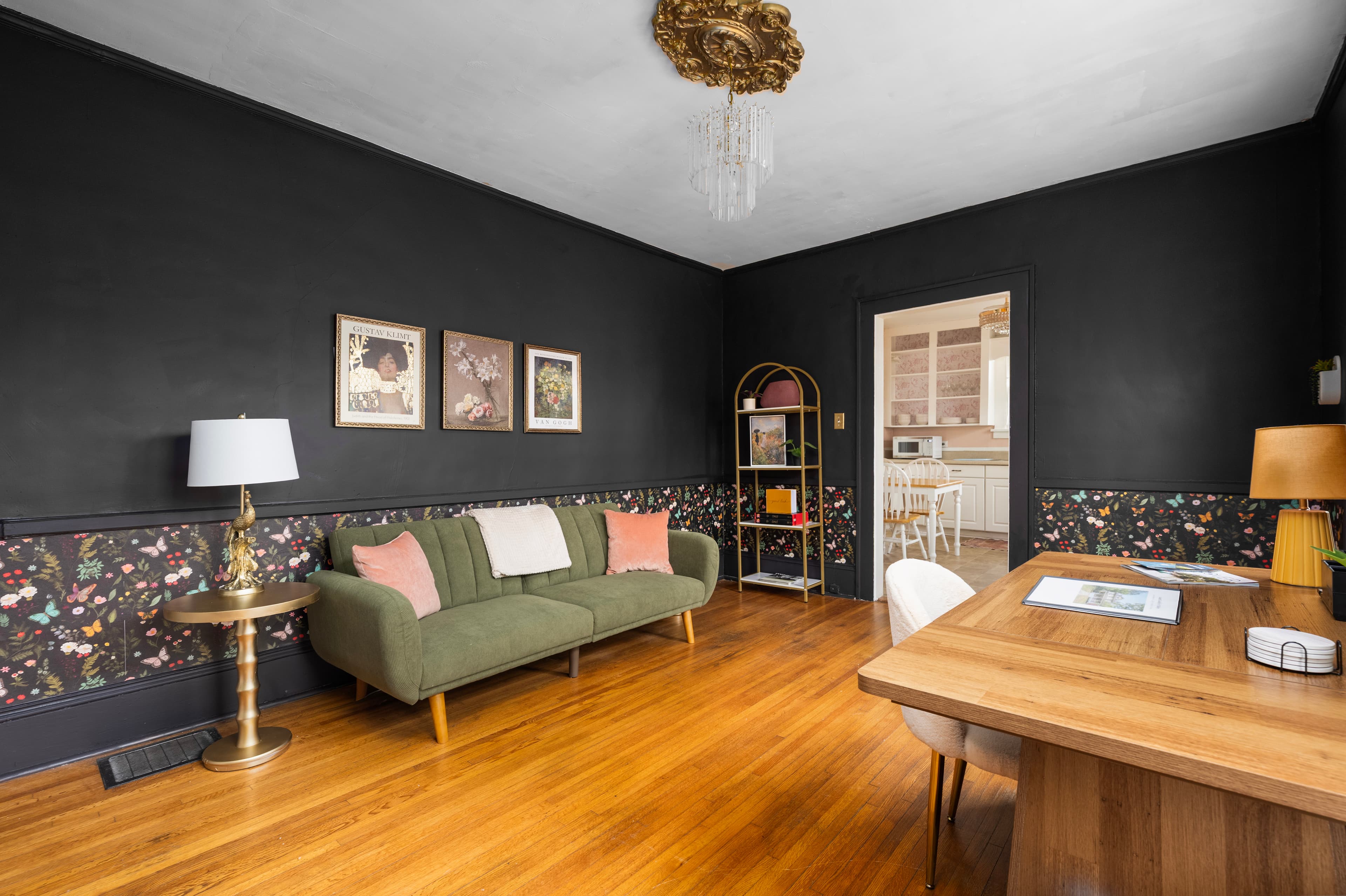 Cozy Modern Farmhouse Near Uptown 2