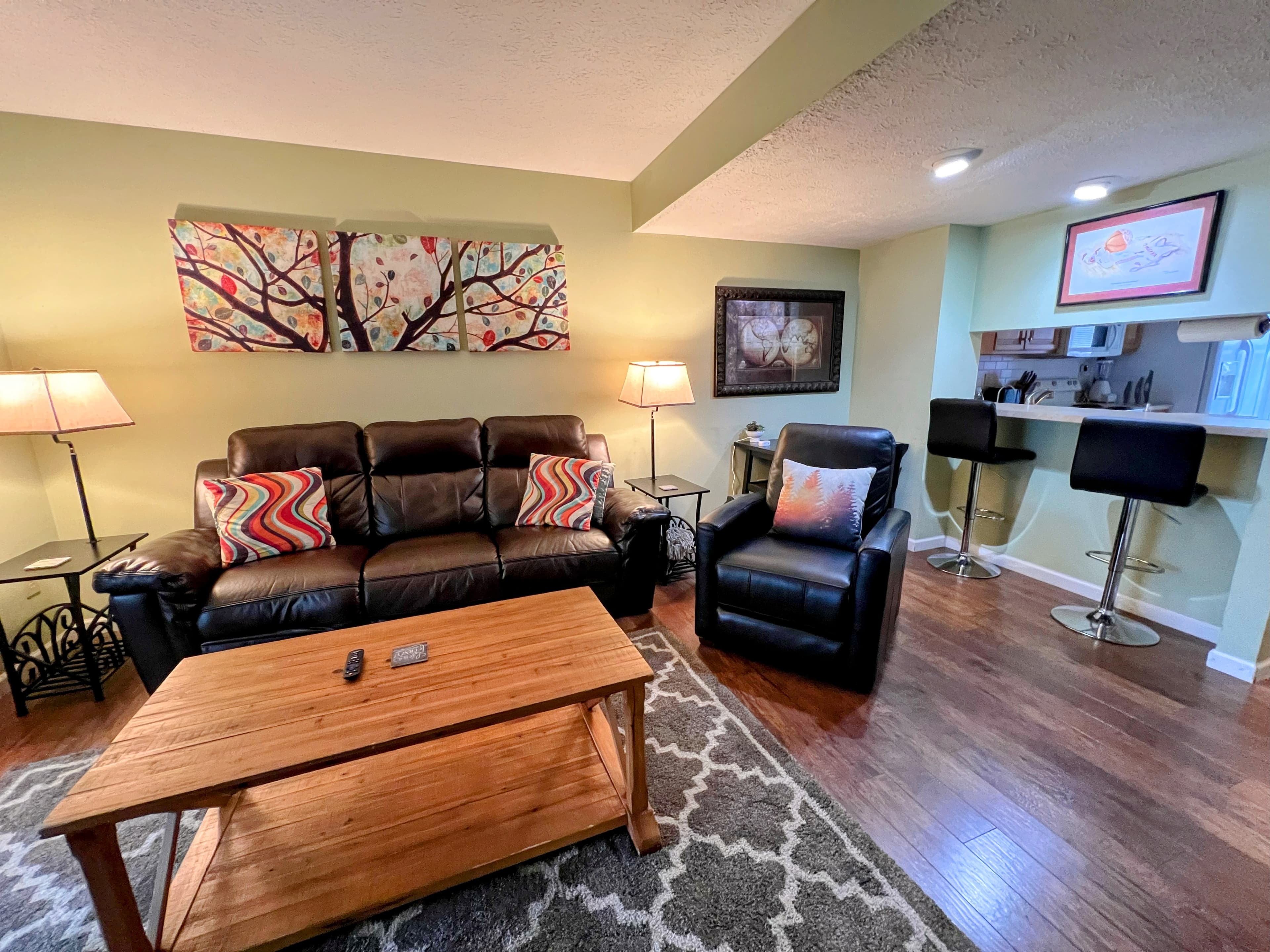 3BR Traveler Townhouse in Btown
