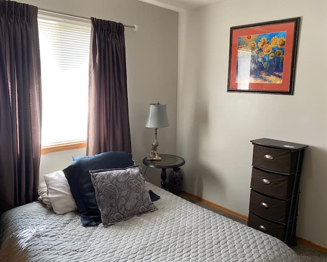 Cute-Clean-Cozy Home Near WSU 5