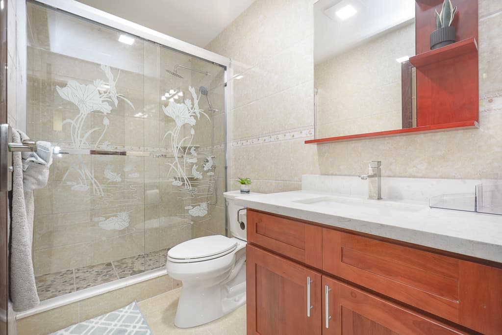 New Furnished Kaimuki 2BR  4