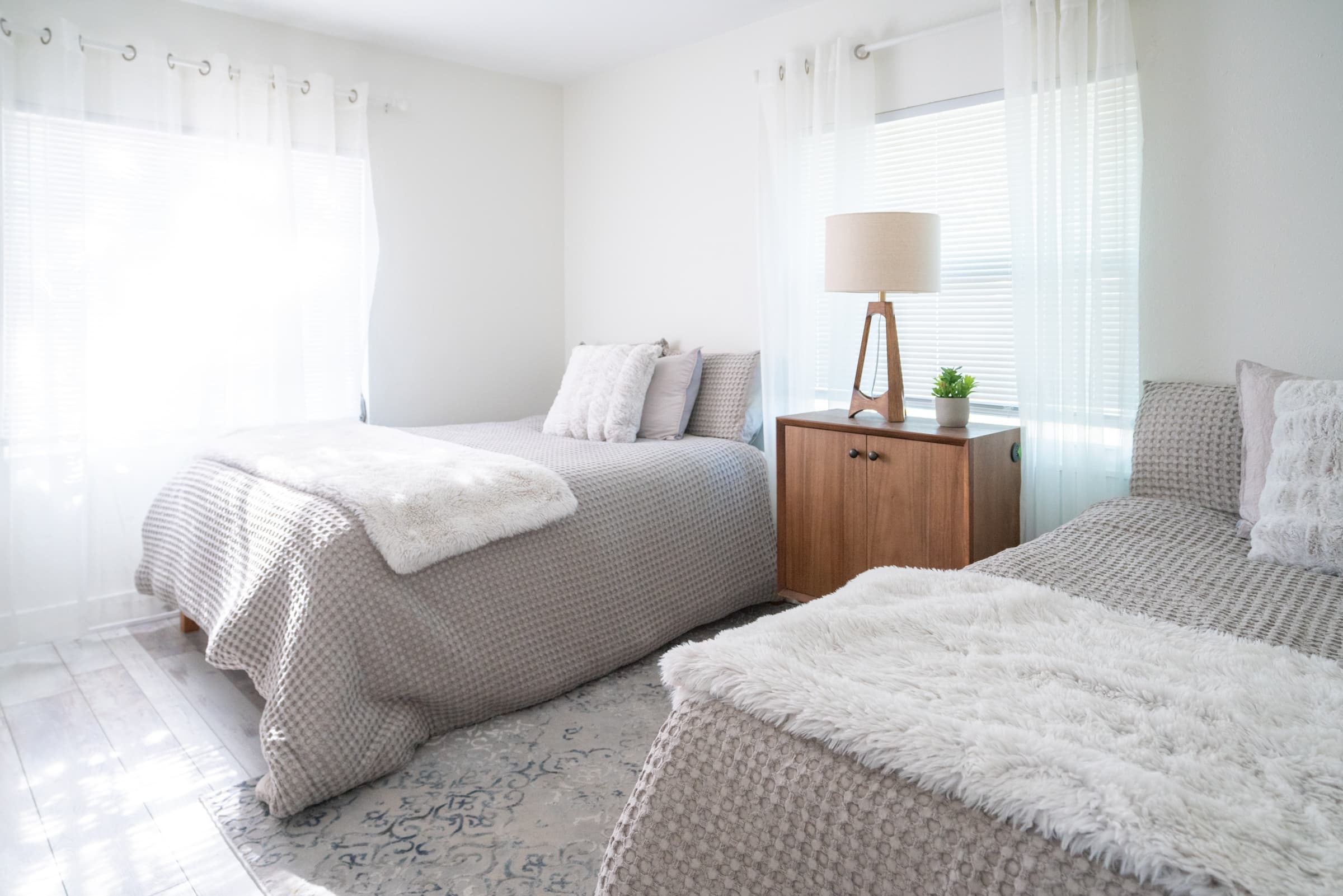 Artful Abode: A Chic Retreat 3