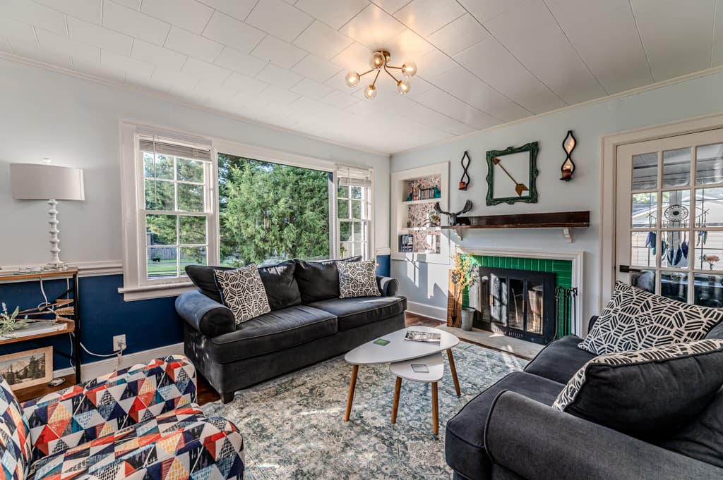 Bedroom/w Bath in Historic Home 4