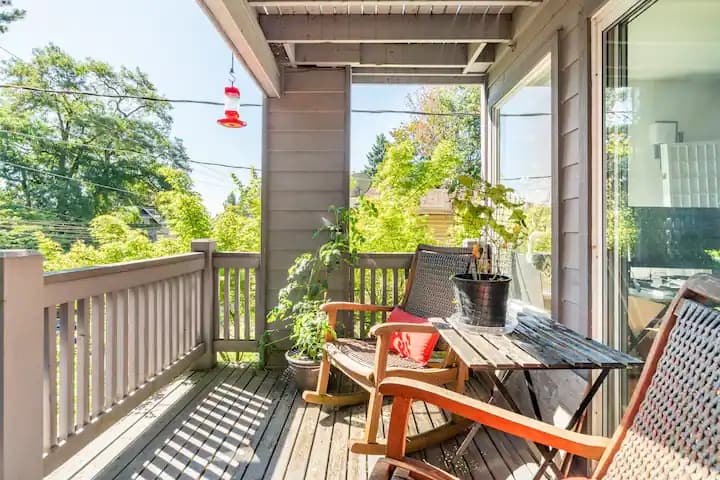 Centrally located Seattle haven