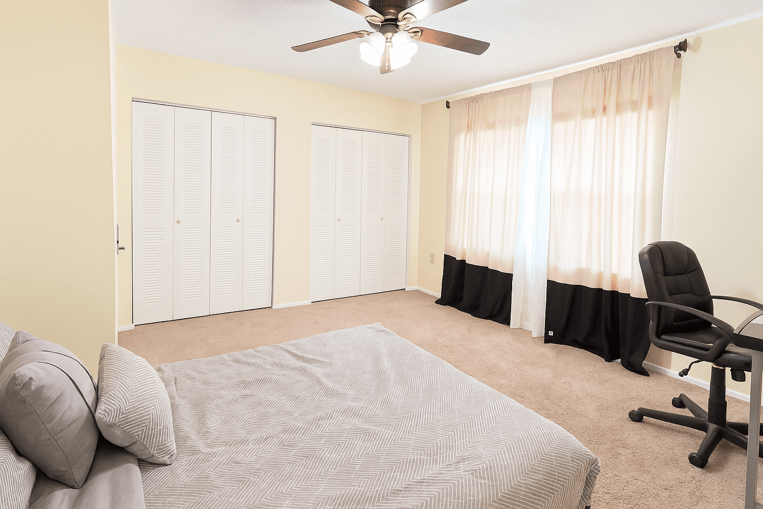 Private Room in Lakeland Townhouse  2