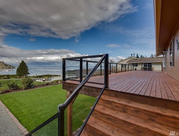 Beautiful Furnished Water View Home 4