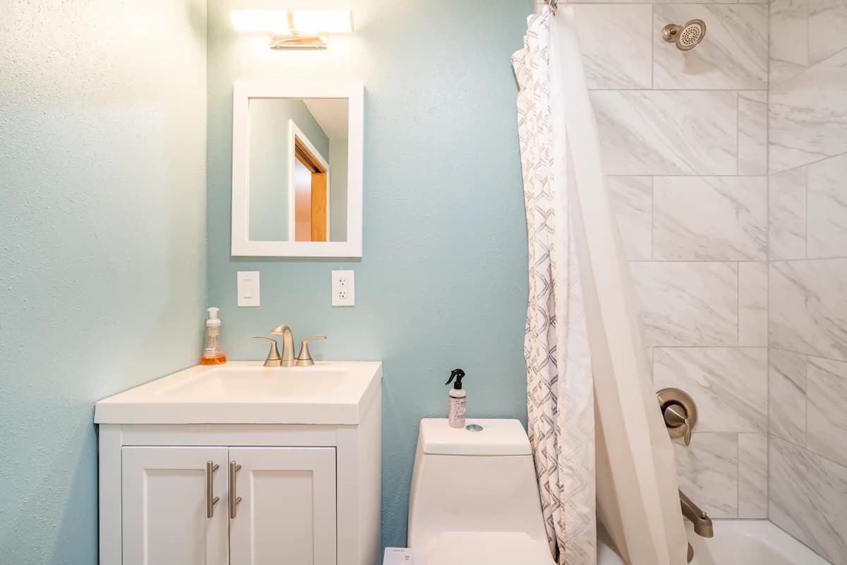 Centrally located Seattle haven 4