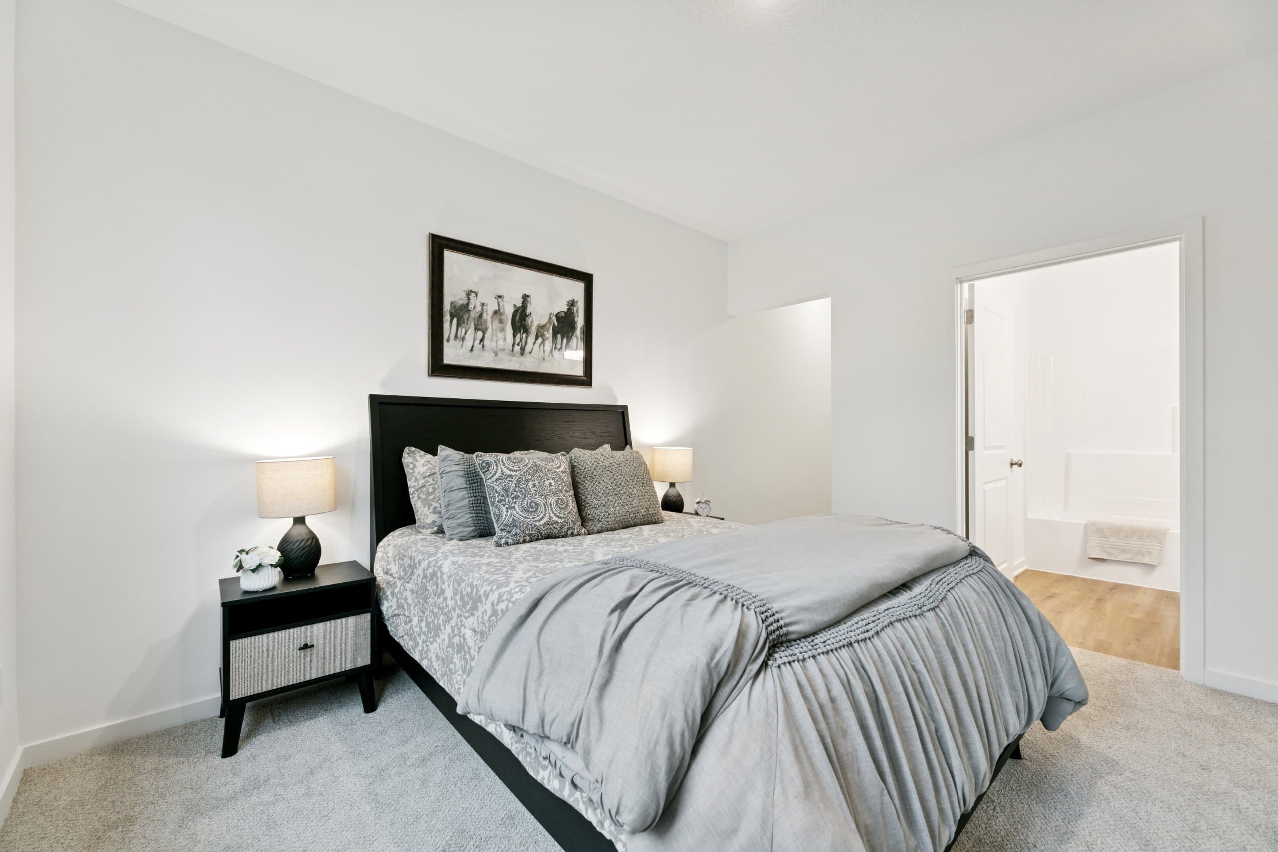 Easy & Cozy Rental Available 10/15 3