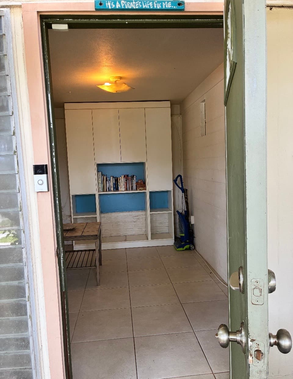 Charming 2BD Cottage great location 4