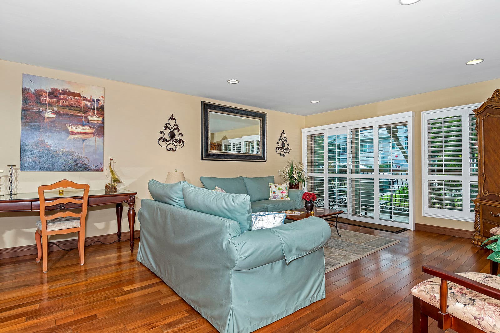 1300 sq.ft spacious open  3
