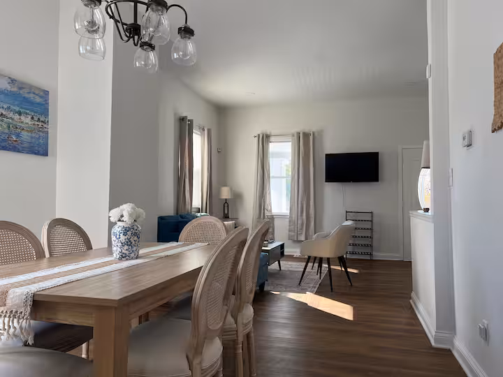 King Bd, Monthly Stay near Downtown