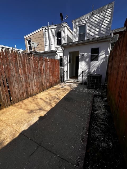 Charming 2-Bedroom Updated Home  4