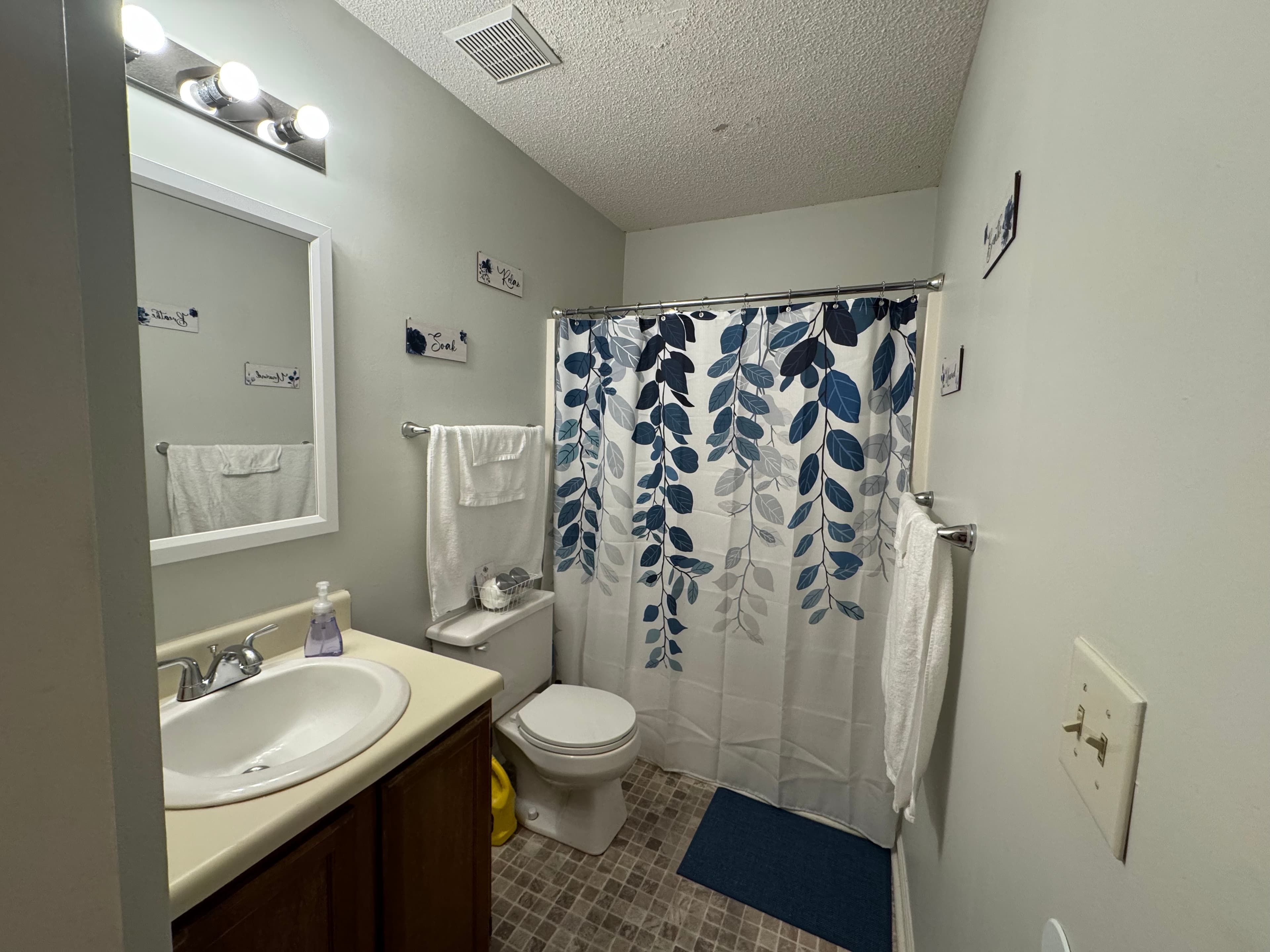 Cozy 2BD/2BA Condo near Hospital! 3
