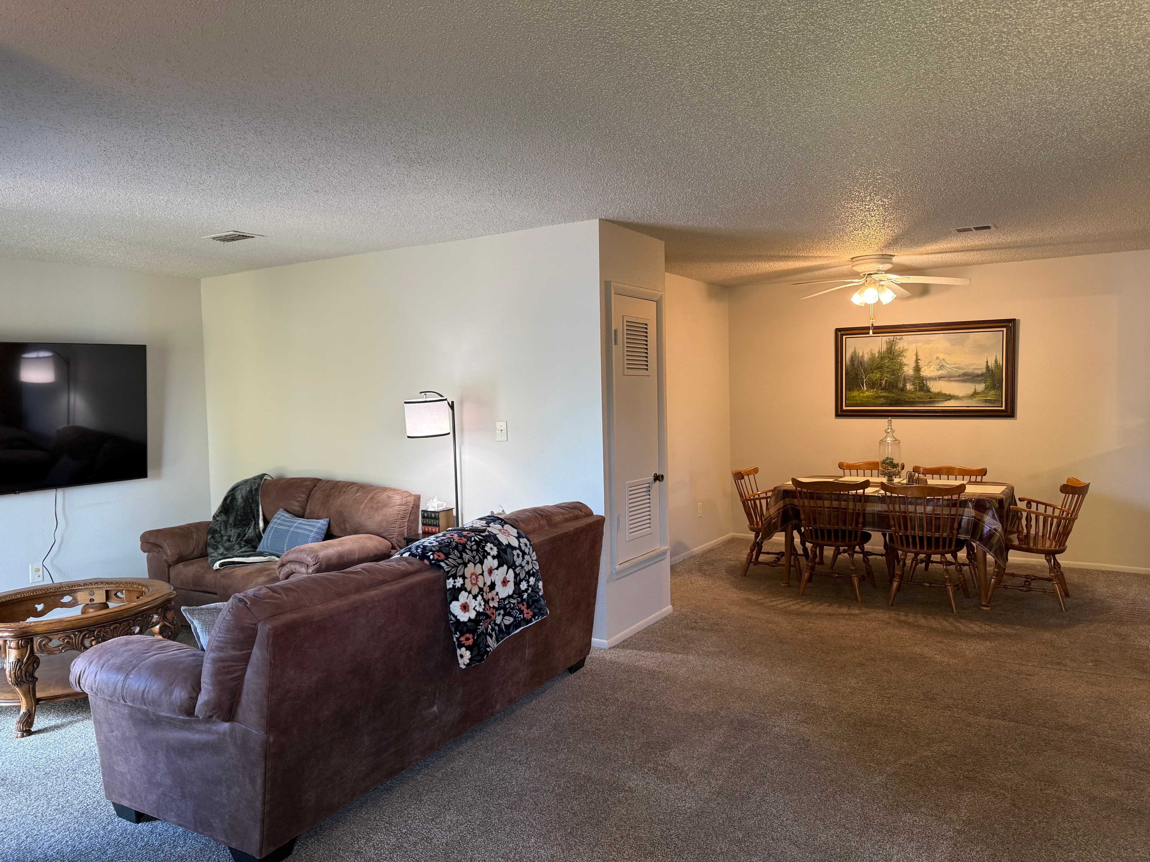 Quiet Condo with balcony and pool.