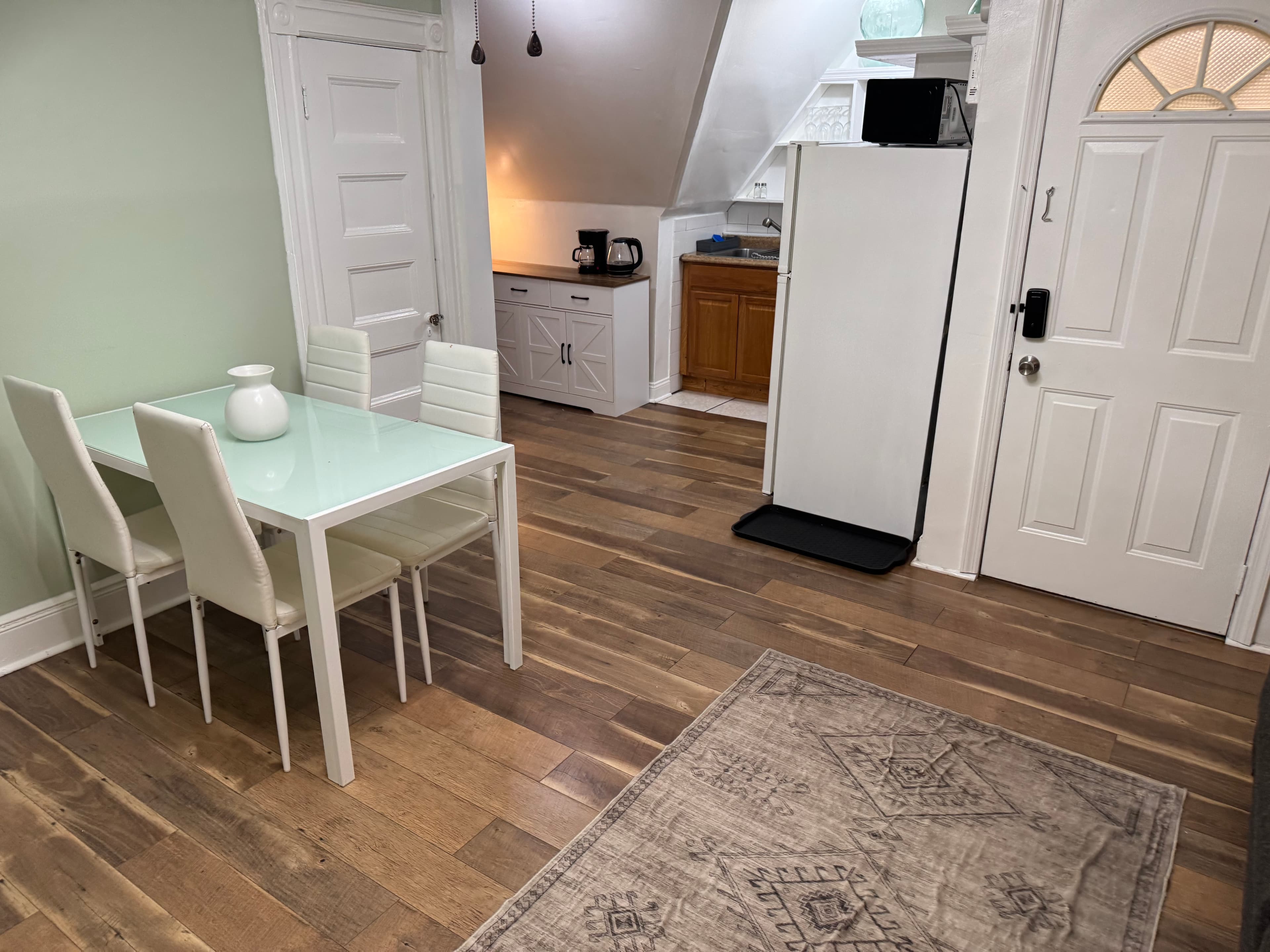 Big 2 Bedroom -Brooklyn Near Subway 2