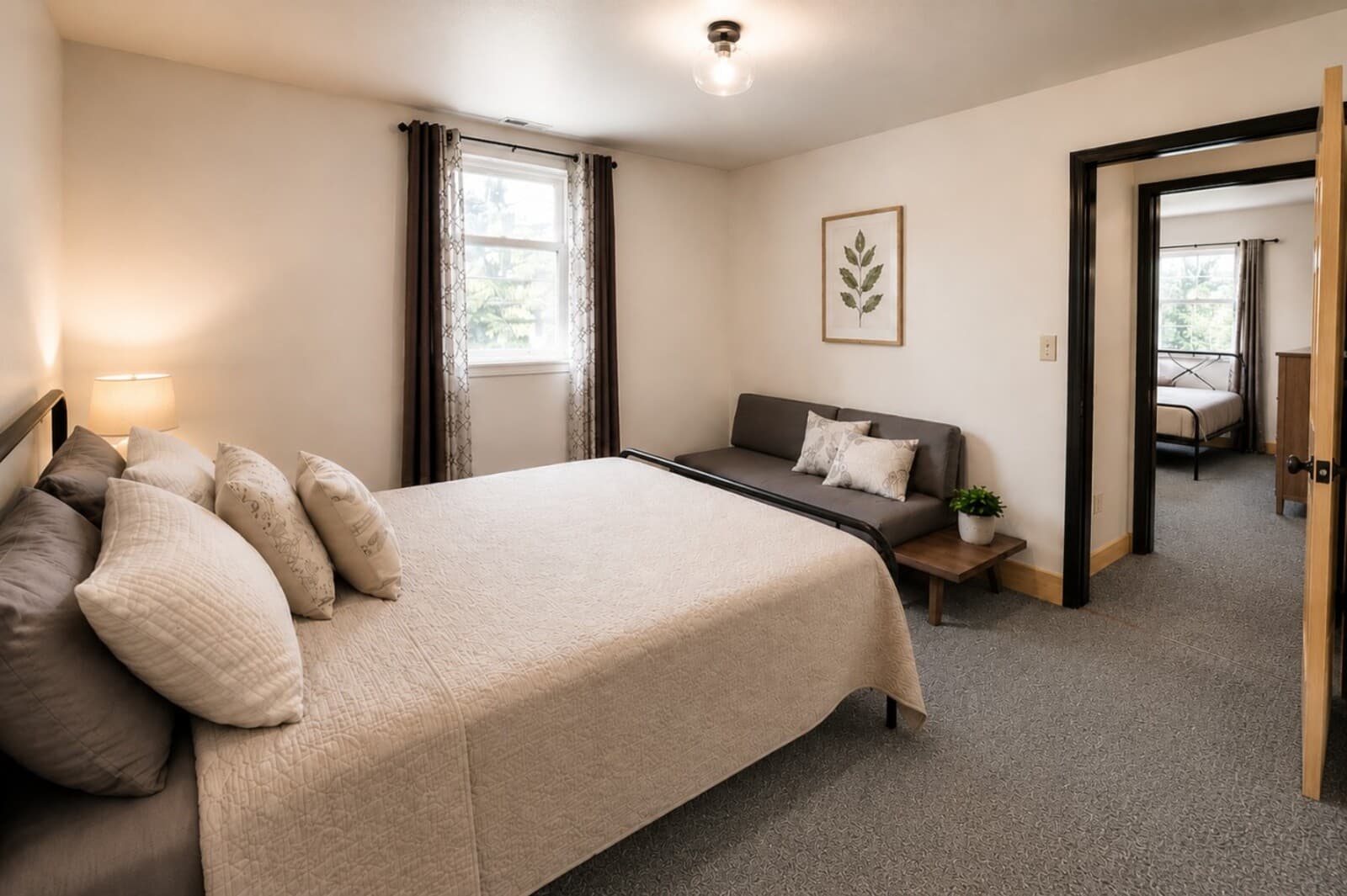 Furnished 3BR/1Bath Near Downtown 5