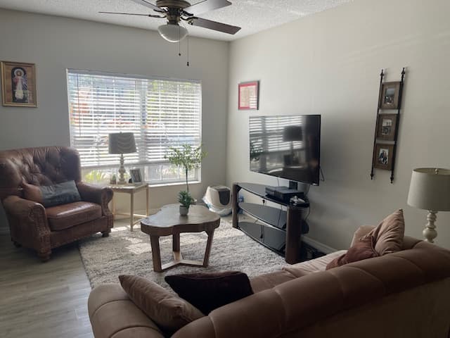 Gated Tampa Townhome 5
