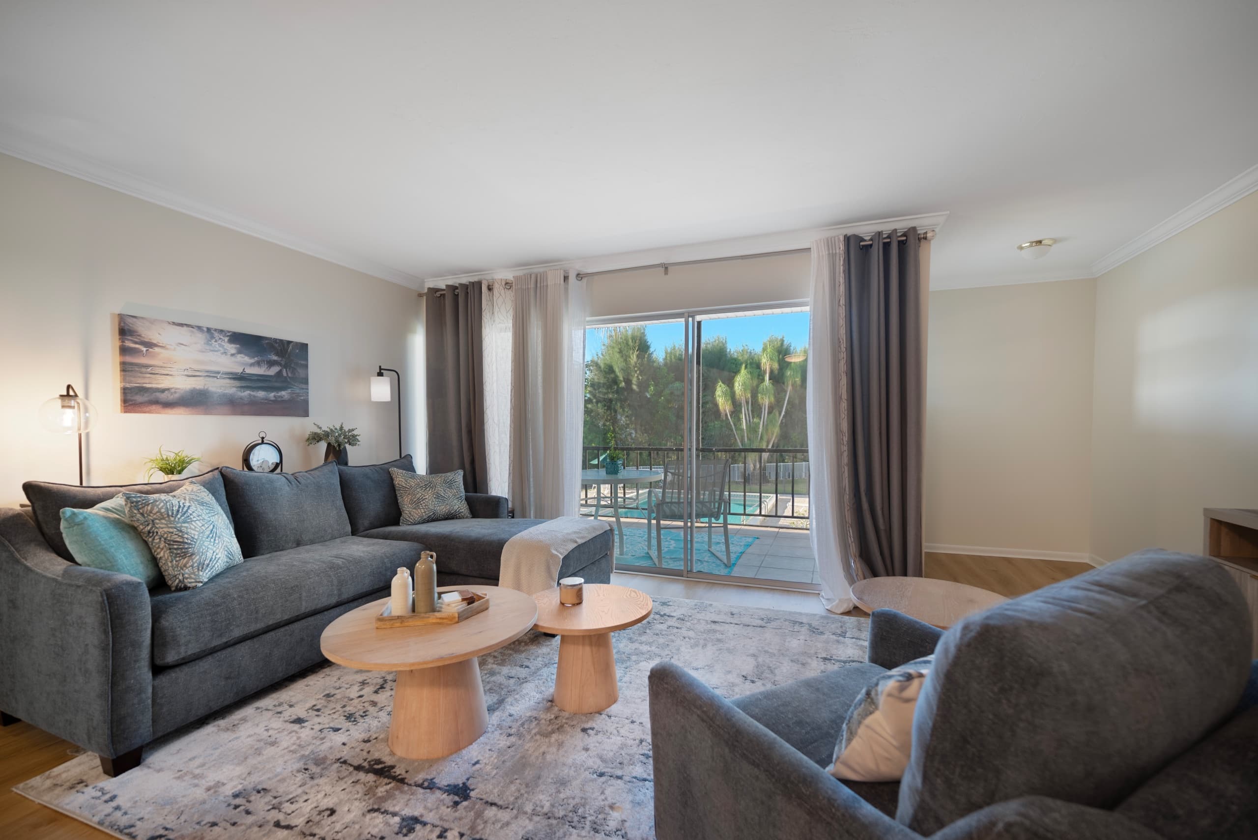 Stylish Condo For Relaxed Stays