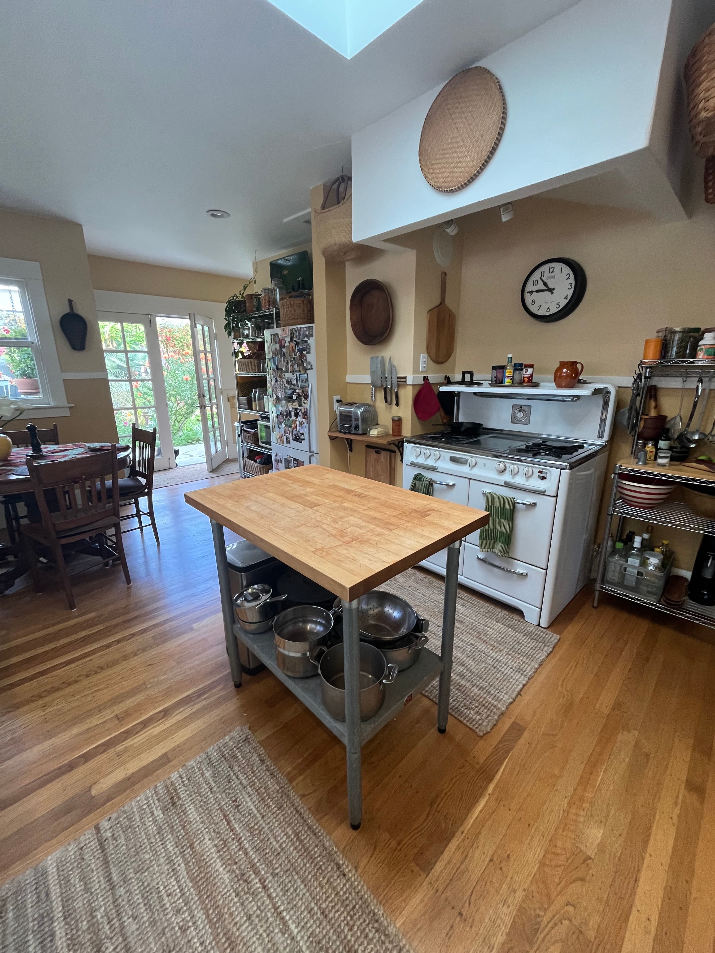 Sunny Artist Home in Oakland CA! 5