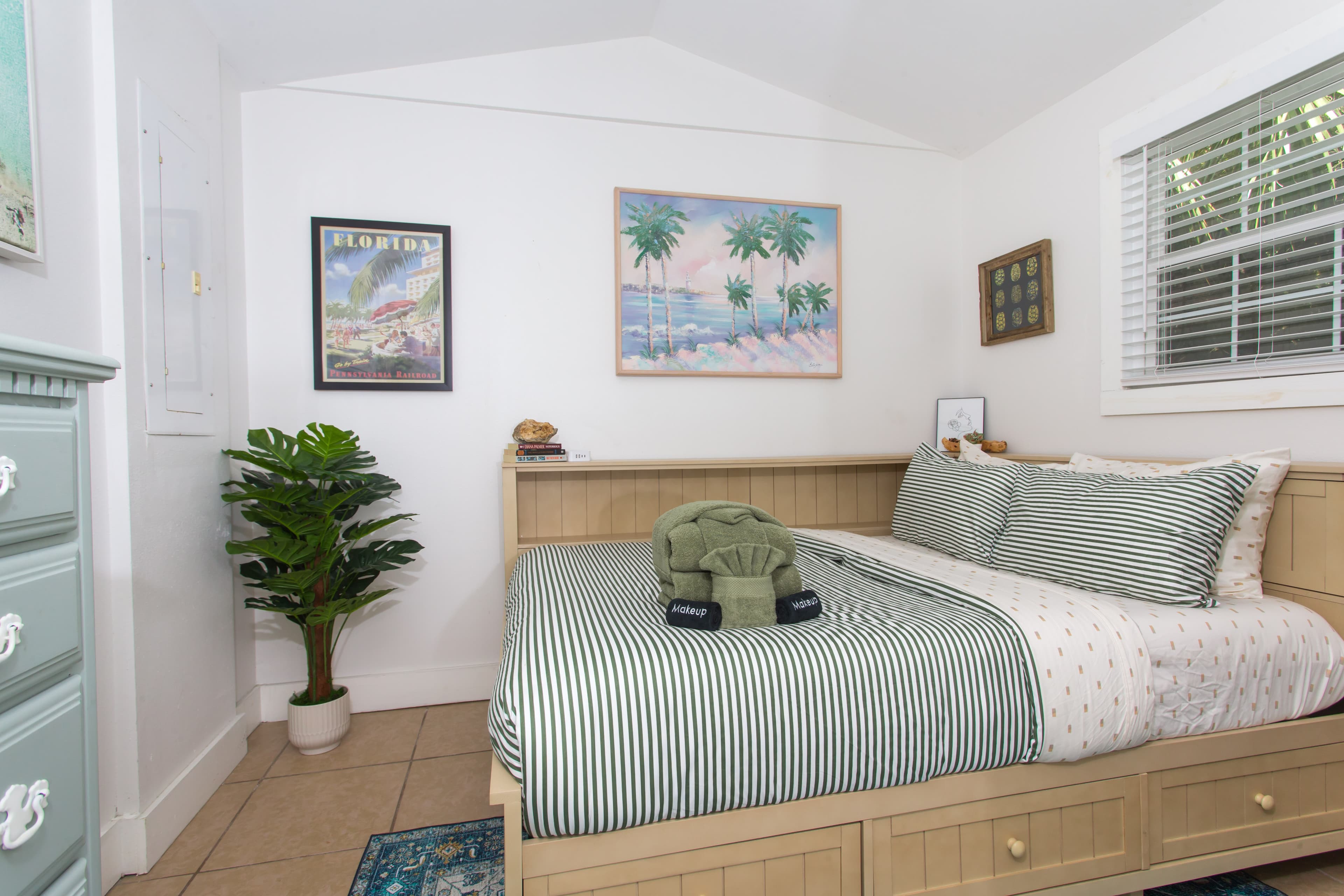 Central 2BR/2BA | 10 Min Beach 3