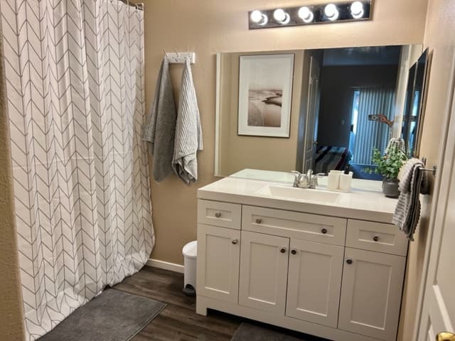 SPACIOUS 2 BEDROOM 2 BATH CONDO  5