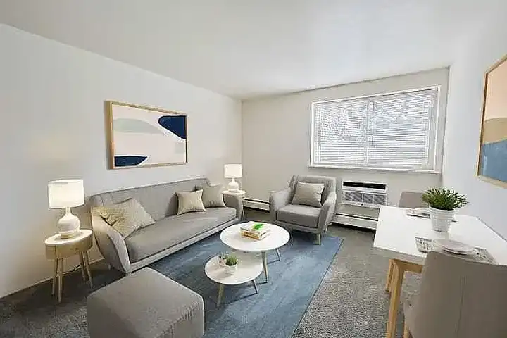Charming 500 Sq Ft House for Rent
