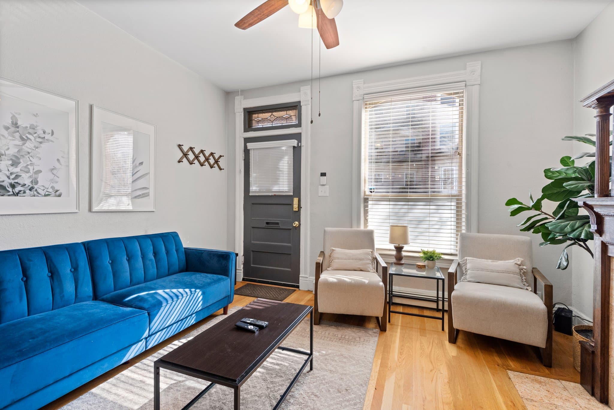 HISTORIC Rowhome in Uptown Denver 5