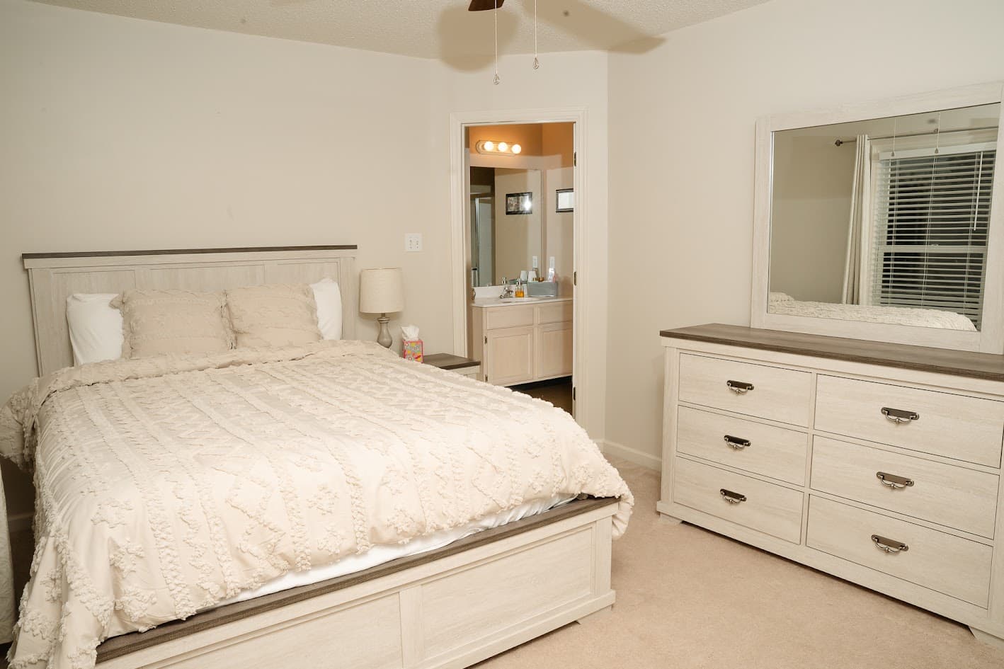 Private en-Suite in Spacious Home 2