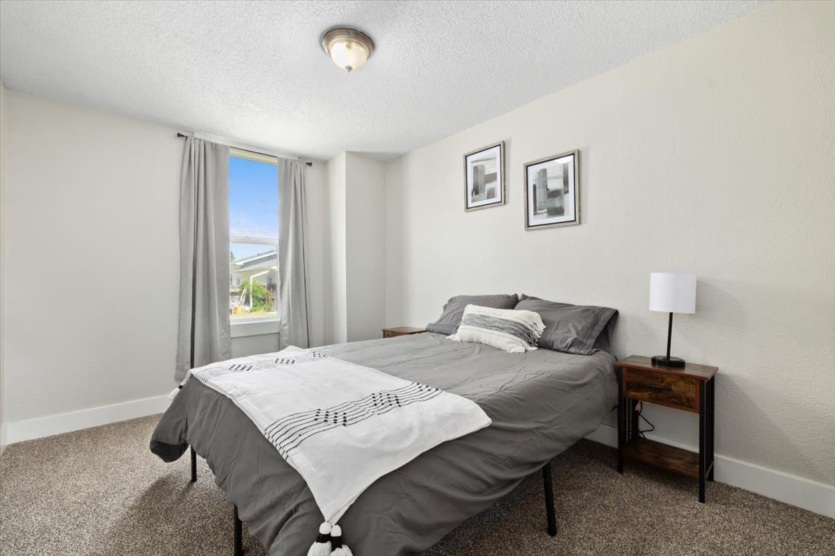 Remodeled 4BR - Near Hospitals & Re 4