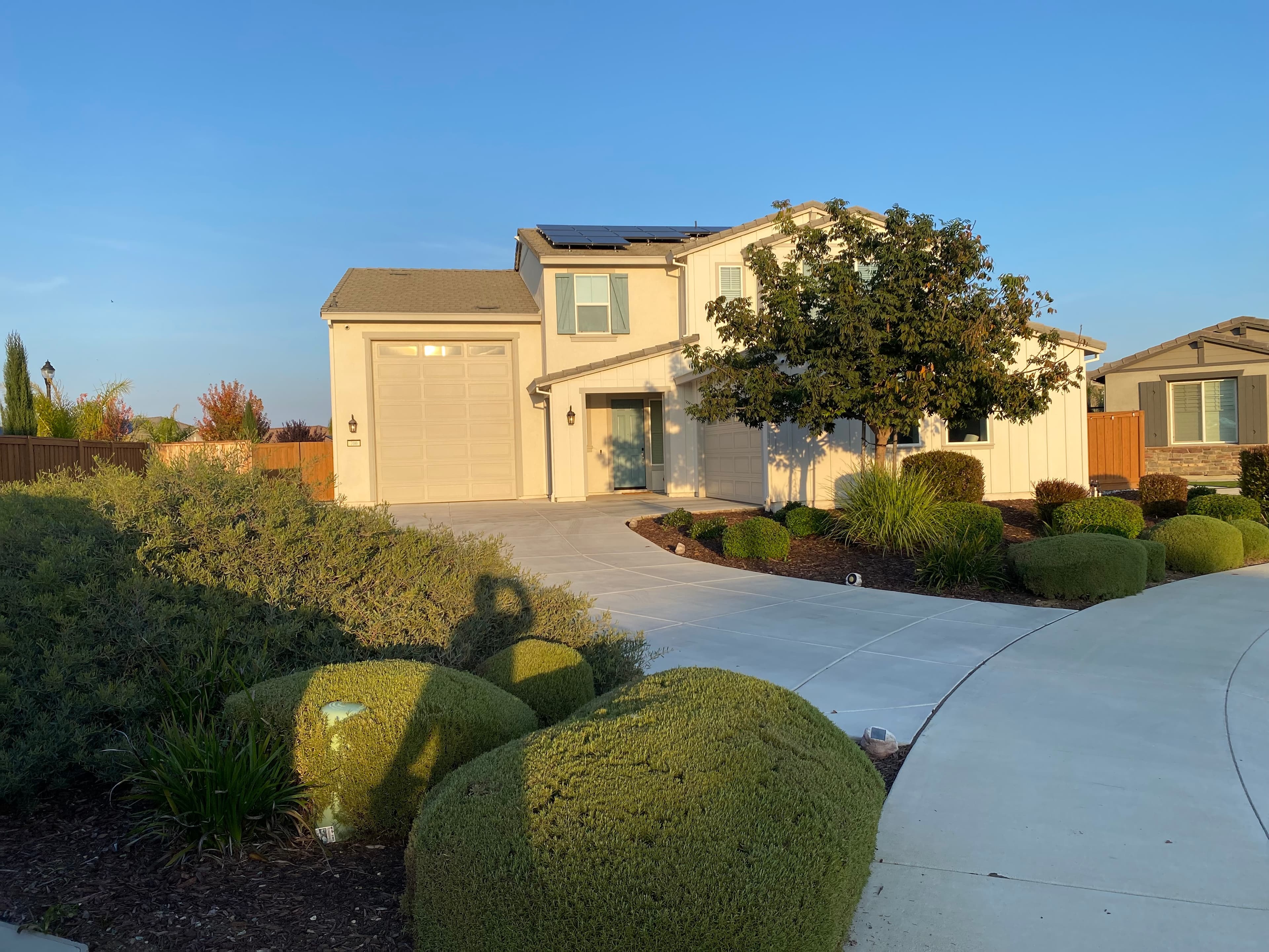 Fully Furnished Modern Farmhouse 