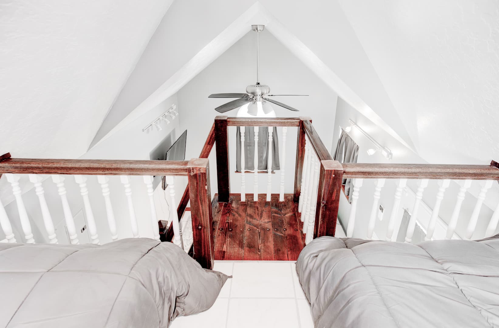 The Hideaway - Tiny Home 5