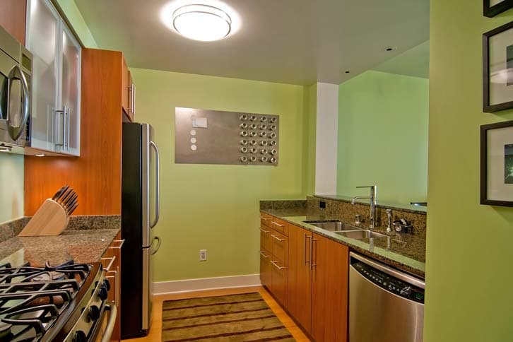 SUPERB 1 BED/ 1 BATH APARTMENT 4