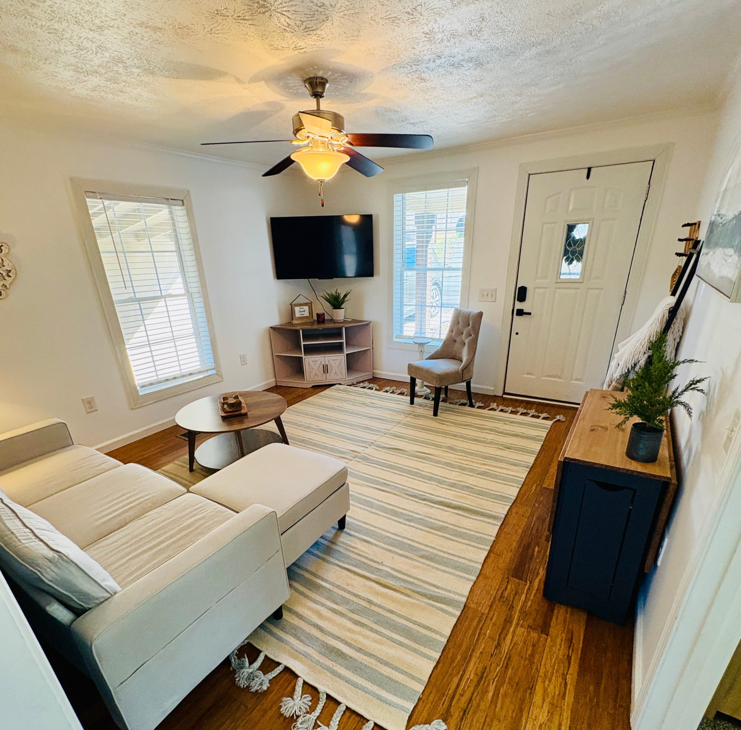 Furnished Home w/ Large Backyard 2
