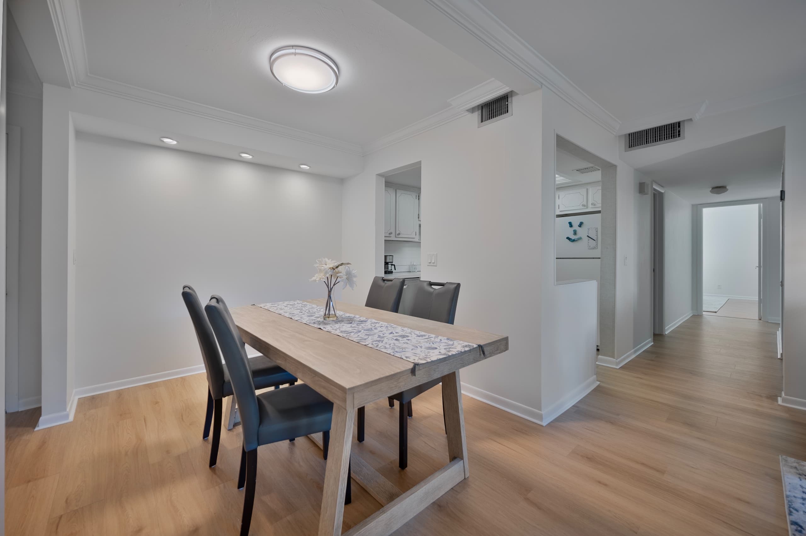 Stylish Condo For Relaxed Stays 4