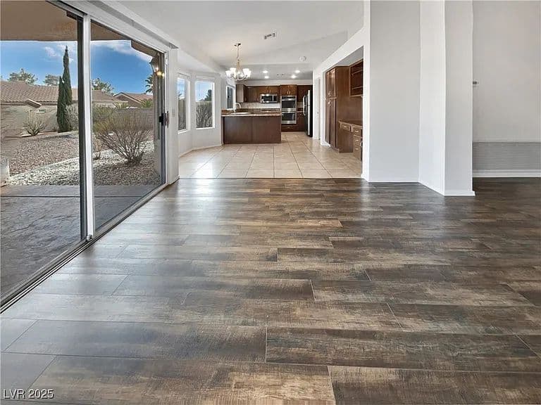 Spacious 2 Bed, 2 Bath House — Move 3