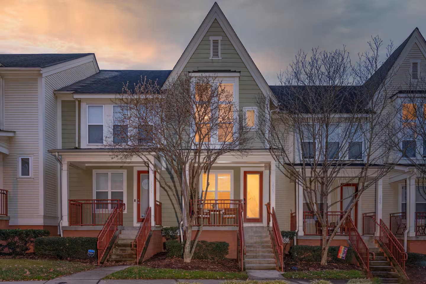 Uptown Townhome Walk to Stadium 2
