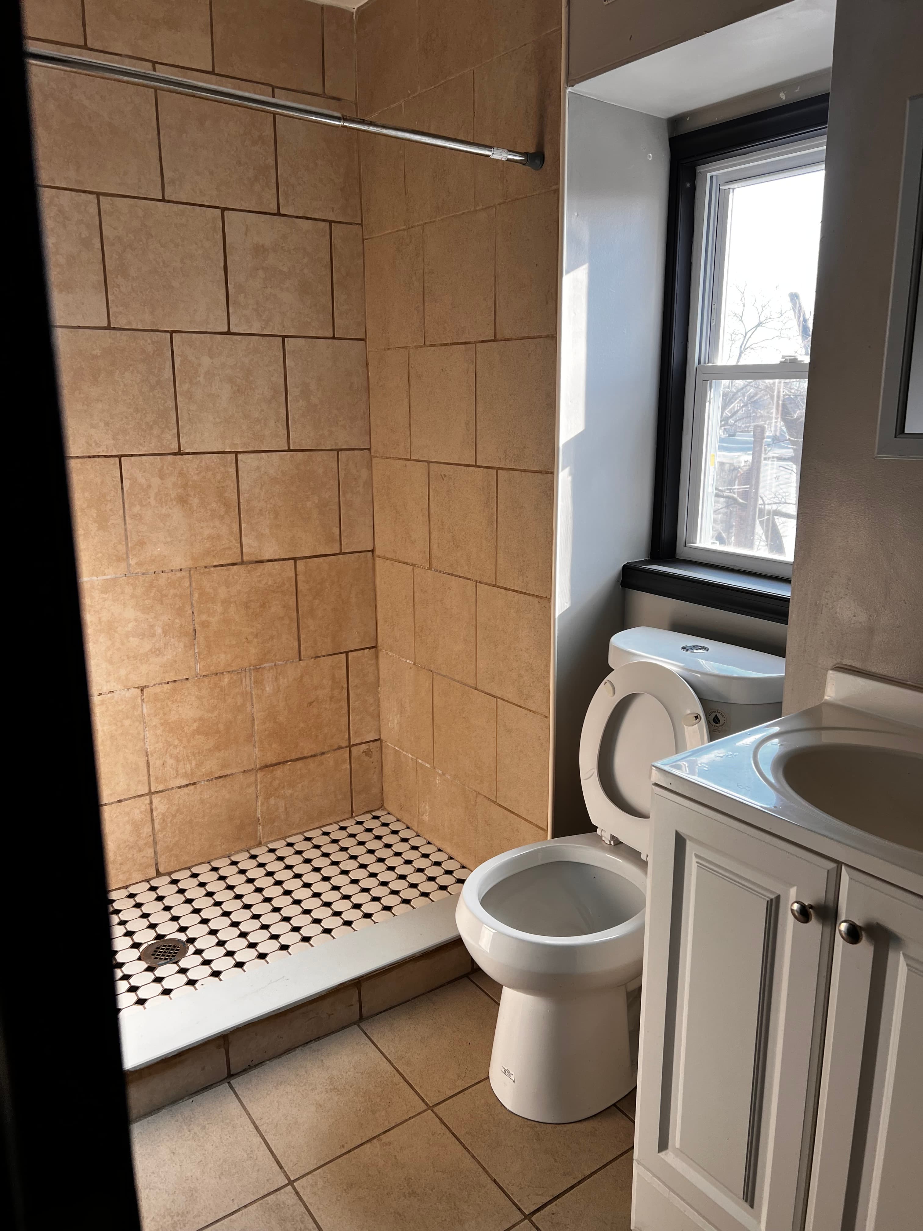 Olney 3rd fl Apt 2