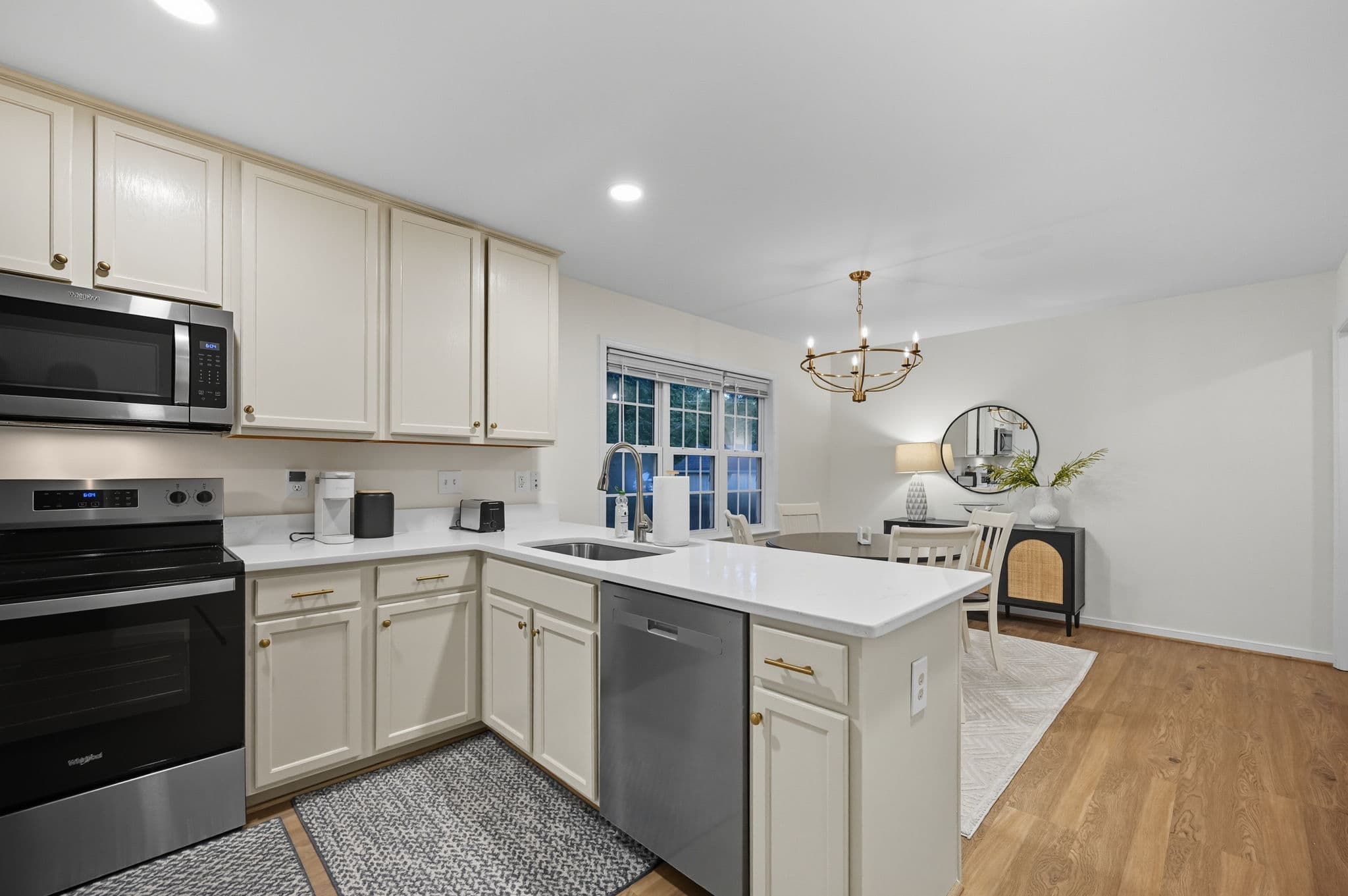 4BR Executive Home | Relocation & Extended Stay 3