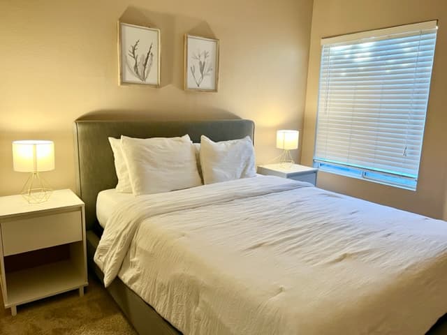SPACIOUS 2 BEDROOM 2 BATH CONDO  3