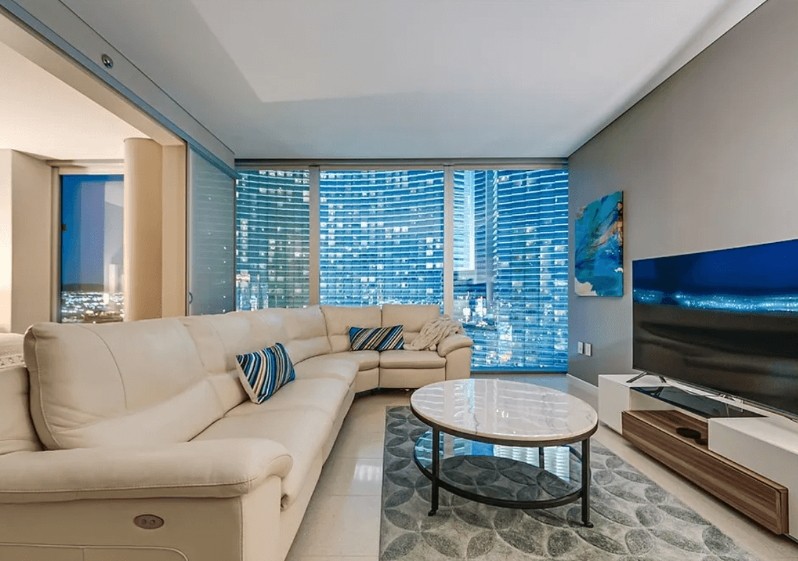 Luxury High Rise living in Vegas!