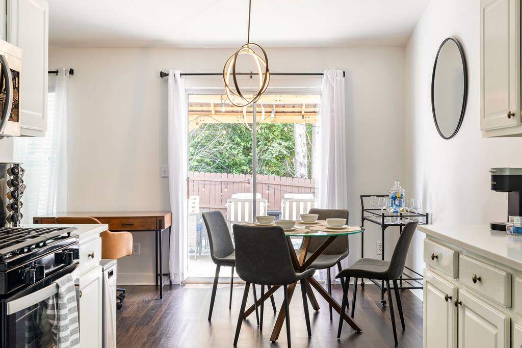 Chic Home in Downtown Lawrenceville 3