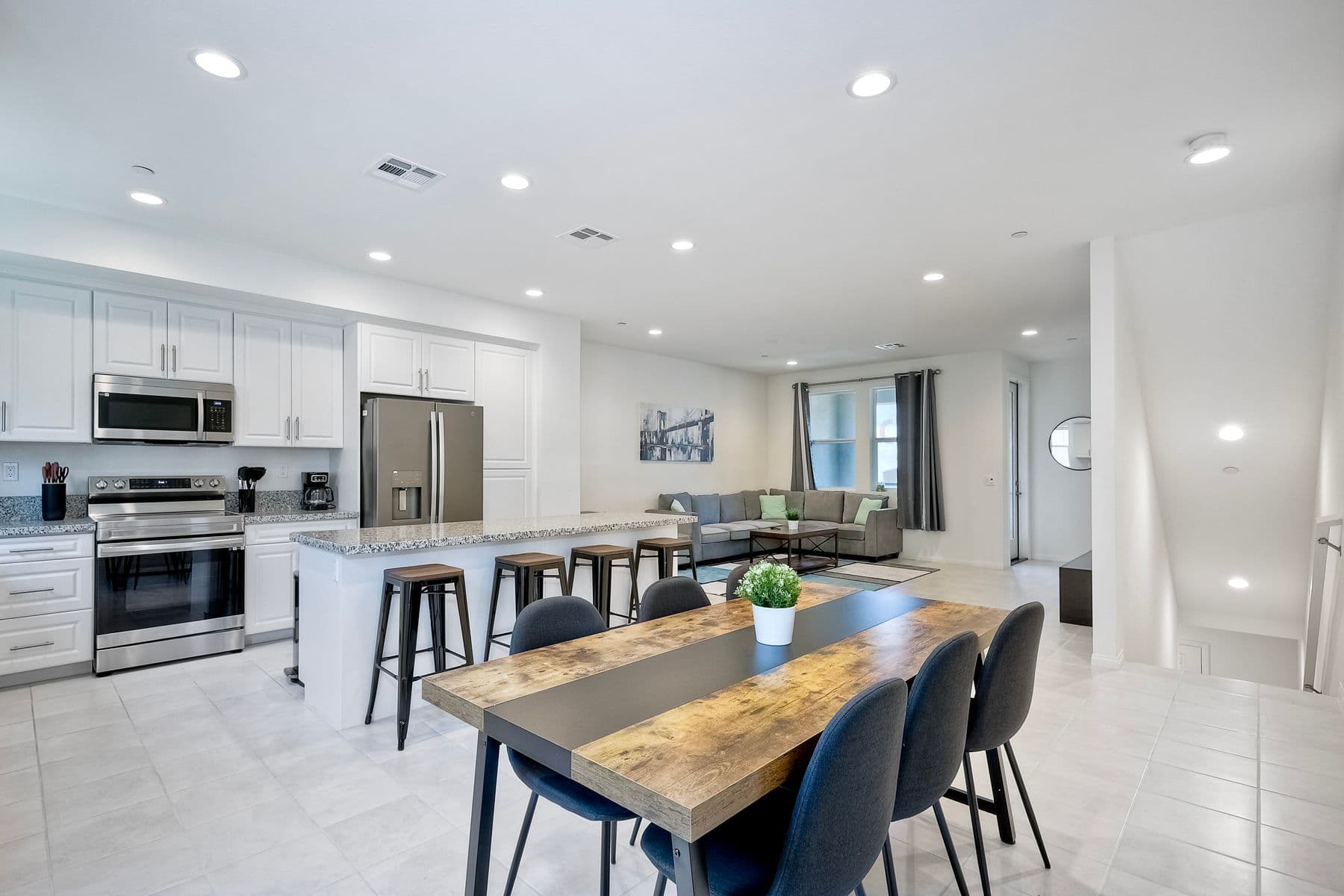 New Condo Near Freeway Entrance 2