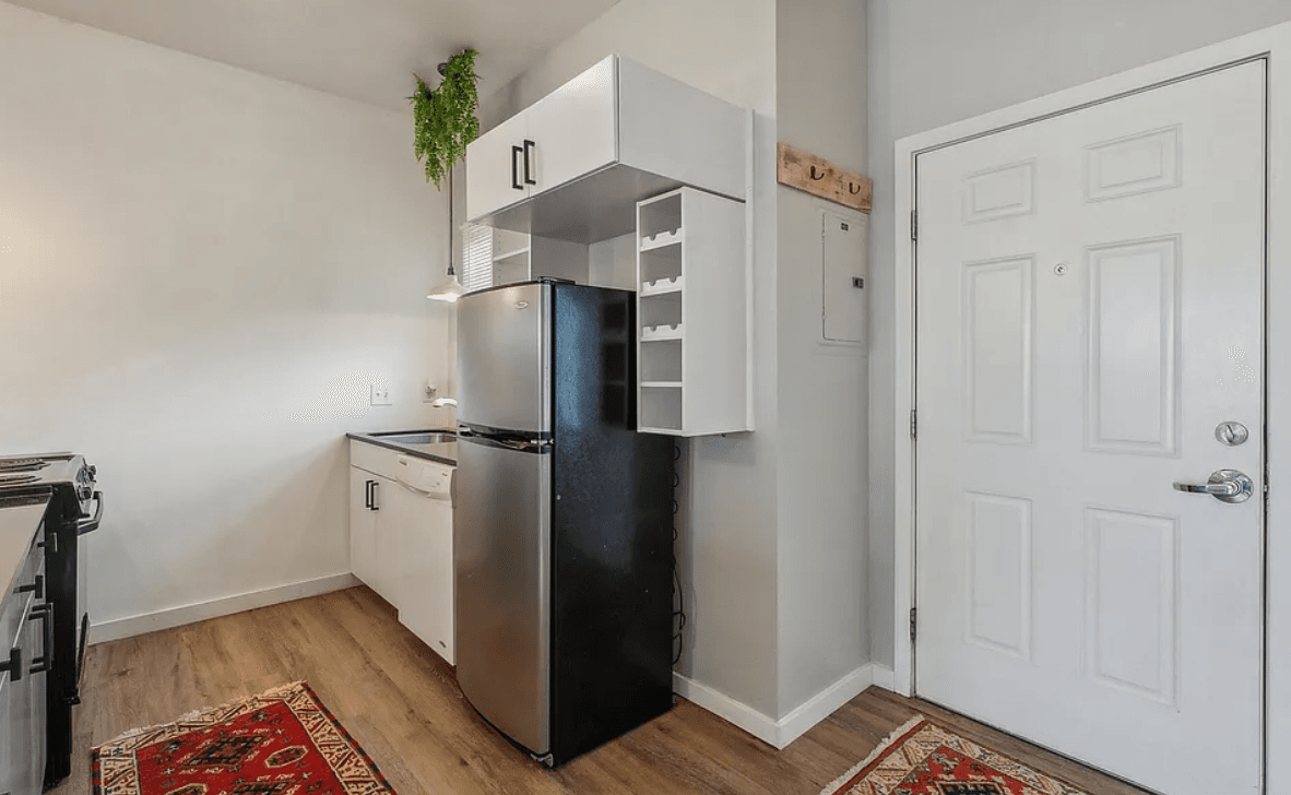 Bright & Stylish Salt Lake Stay 5